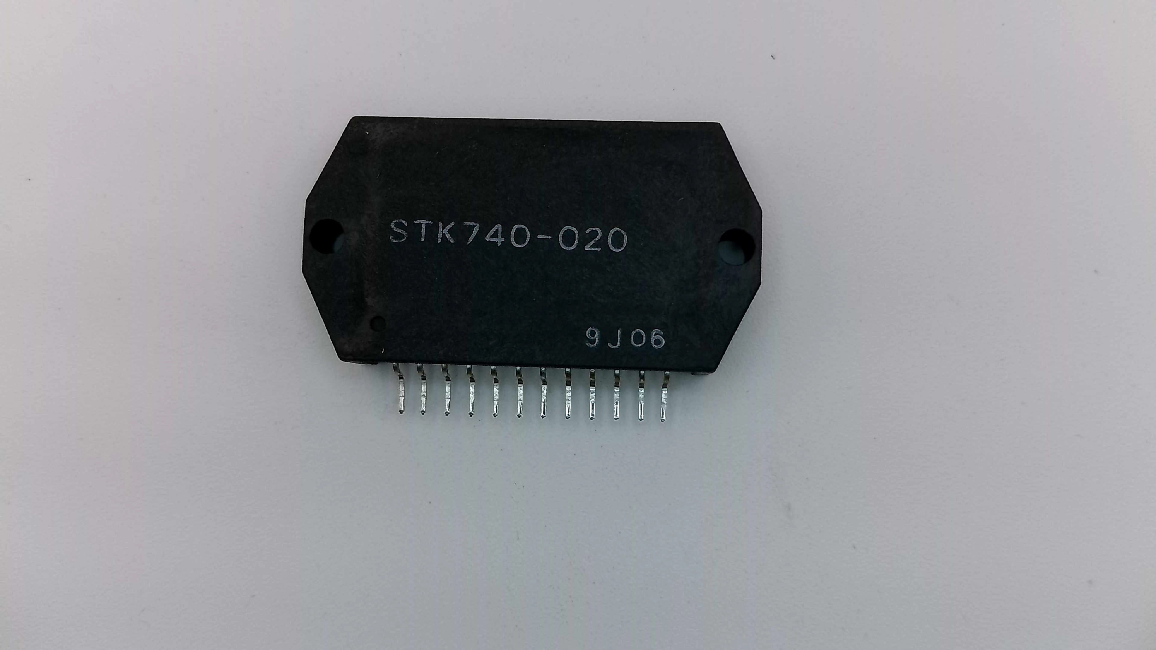 Sanyo STK740-020 Switching Voltage Regulator IC - Hybrid SMPS Module