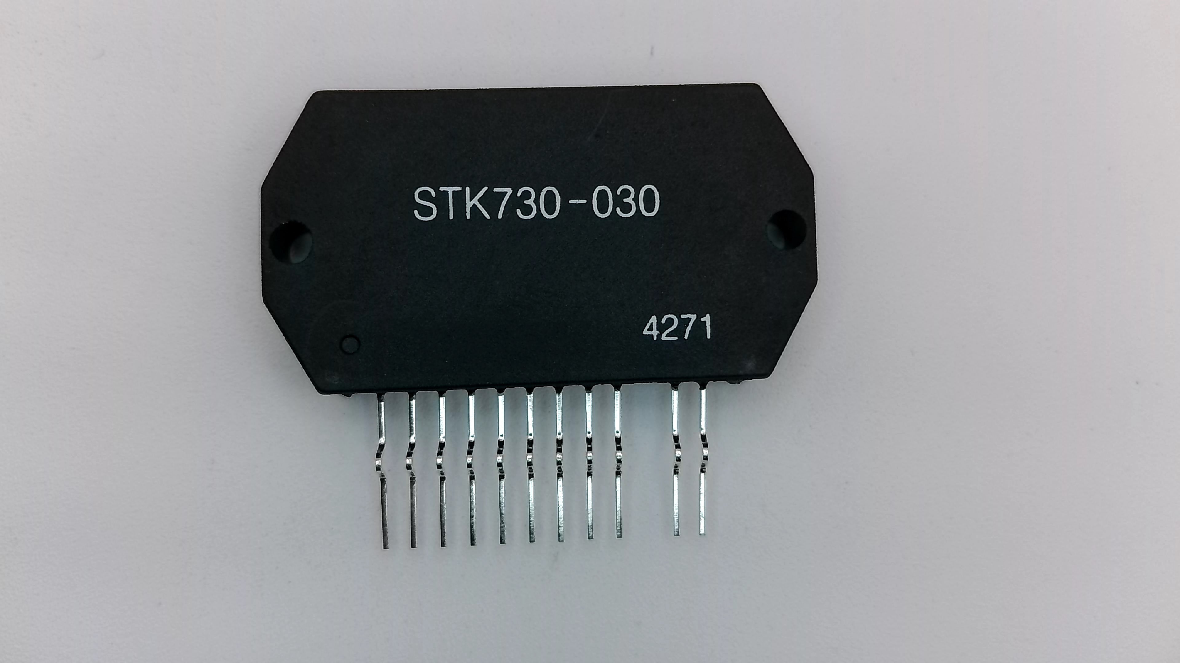 STK730-030 Thick-Film Hybrid IC - Switching Regulator Power Module
