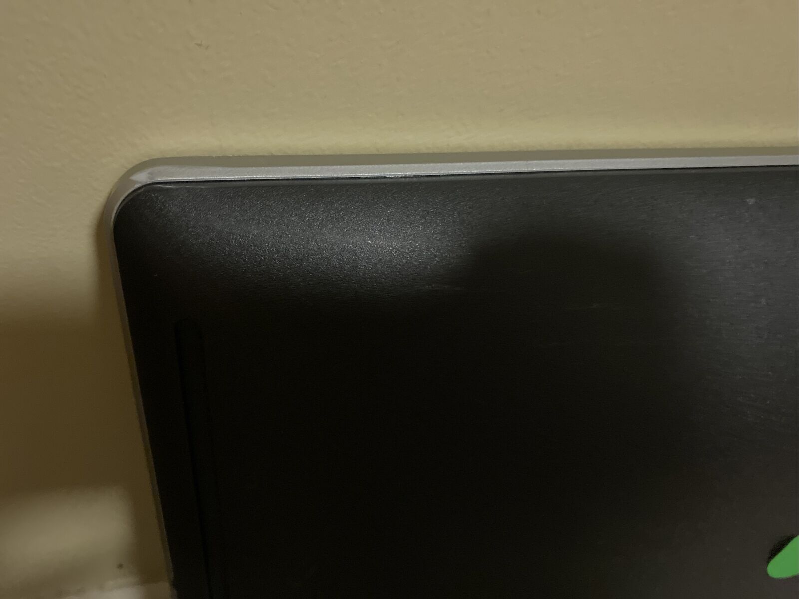 Dell 19" Inch LCD Monitor P1914Sc No Stand With Scratch In Screen TESTED