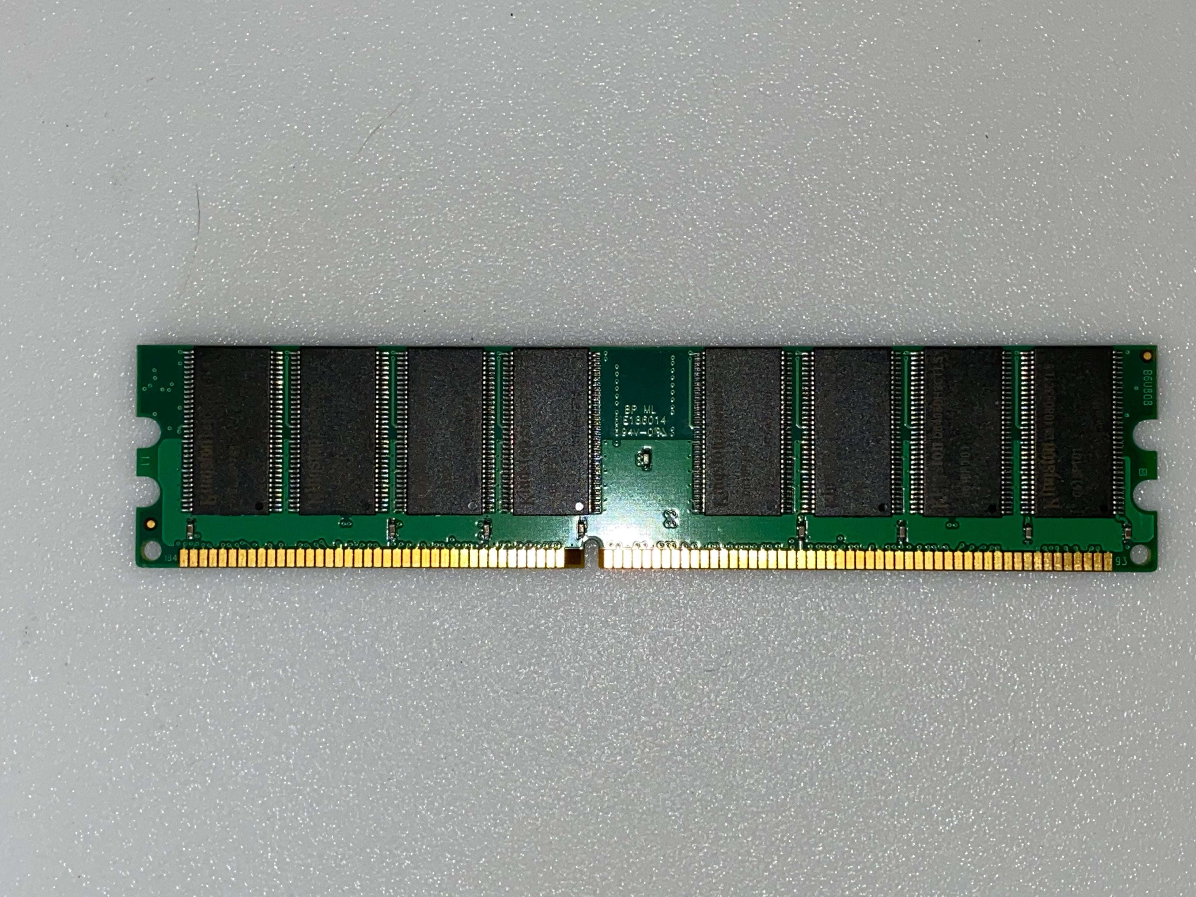 Kingston 1 GB PC2700U 2Rx8 Computer Memory Ram