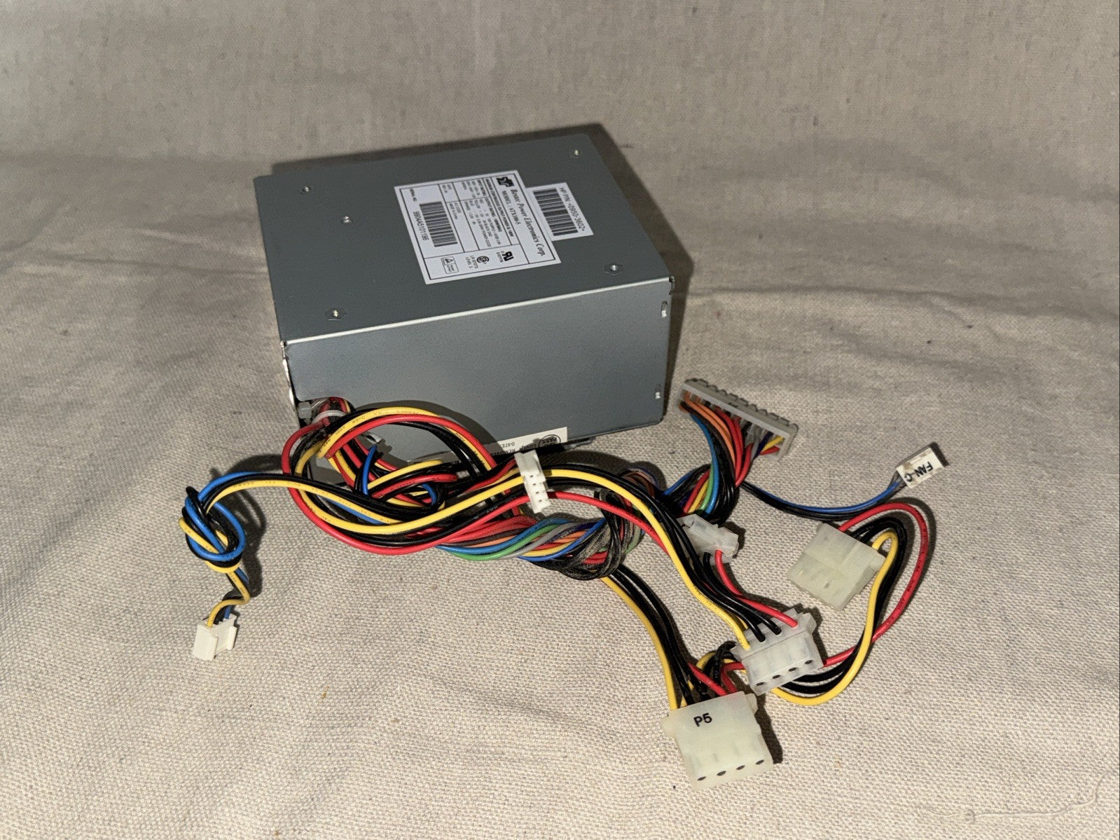 Bested ATX100-5 Hp 0959-3602 Computer Power Supply with multiple connectors and cables.
