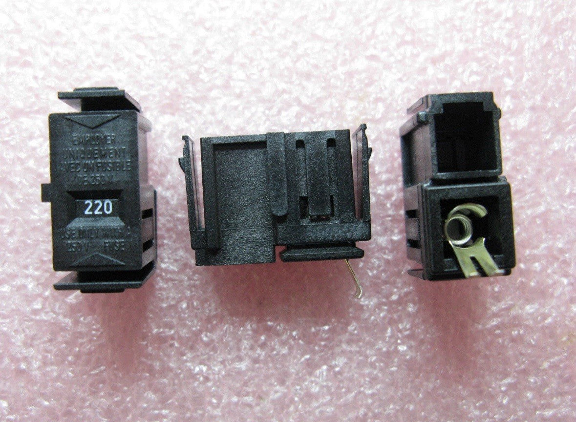 10 QTY Corcom SA4M | 4A 250V Dual Fuse Holder | Low-Profile product image showing three fuse holders