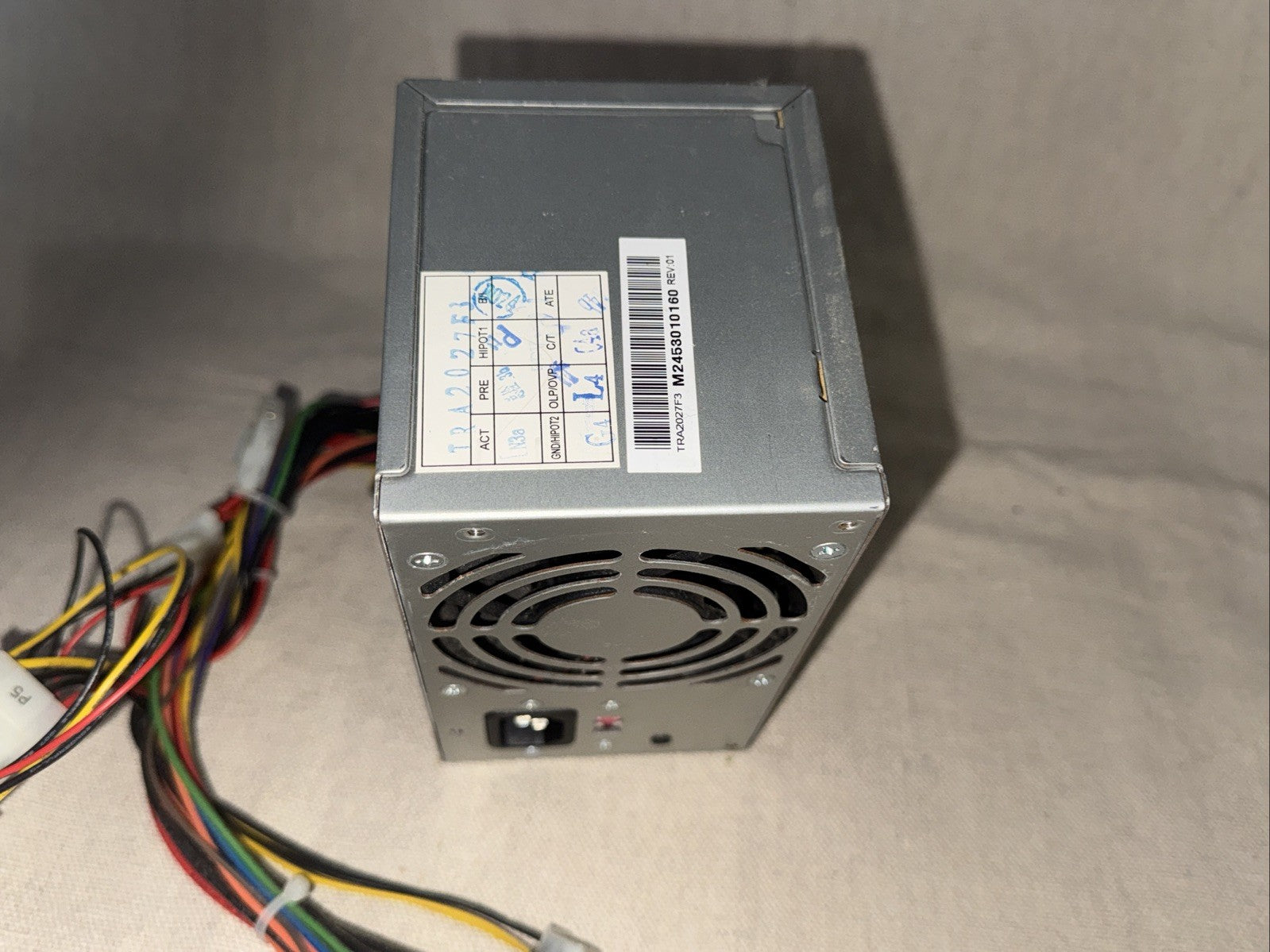 HIPRO HP-A2027F3 200W 20 Pin ATX Power Supply Tested 0950-4106 with power connectors and ventilation.
