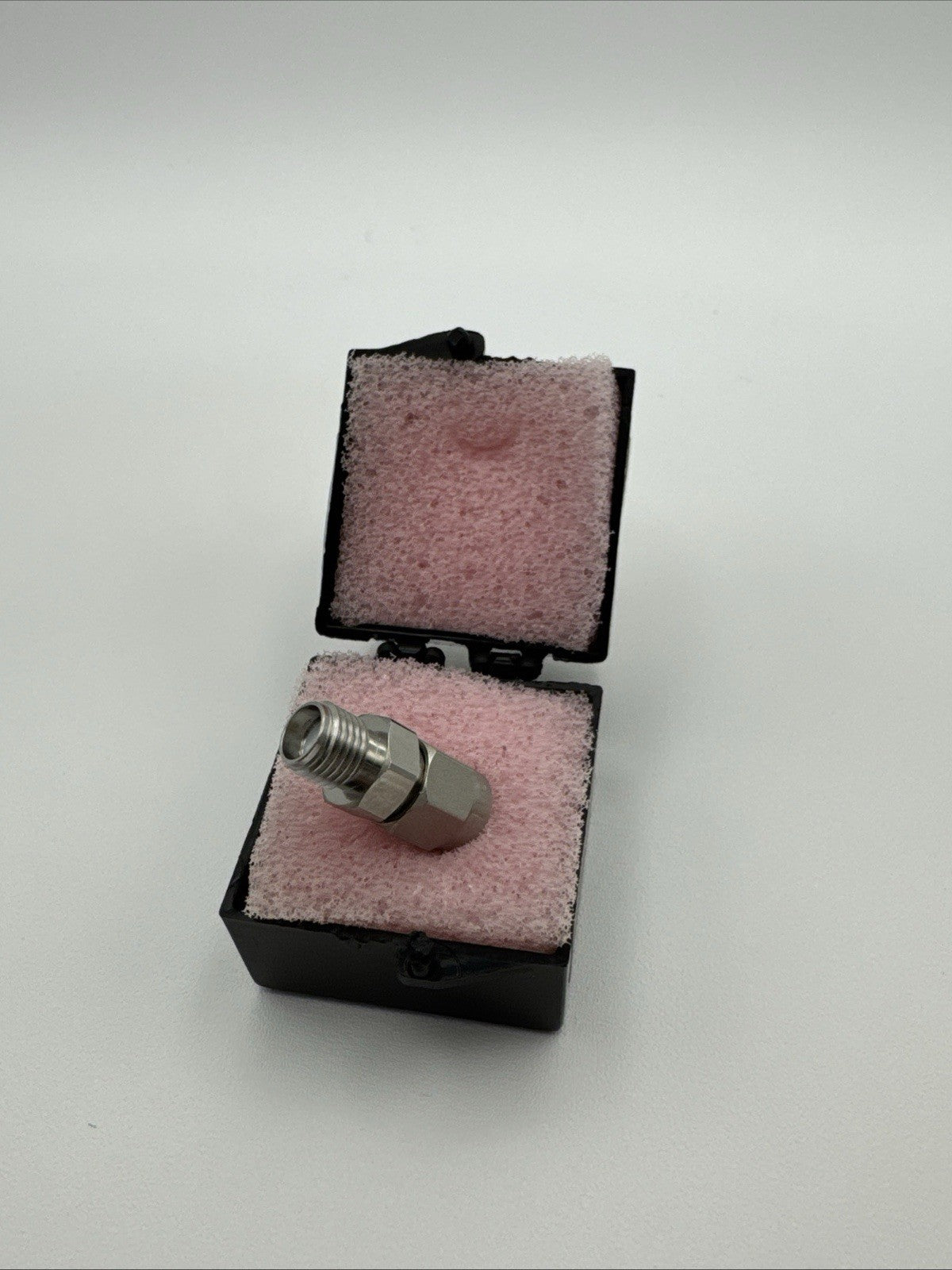 Midwest Microwave 645068-11-3 SMA Attenuator | 2.5dB 18GHz Screened in protective case with foam.