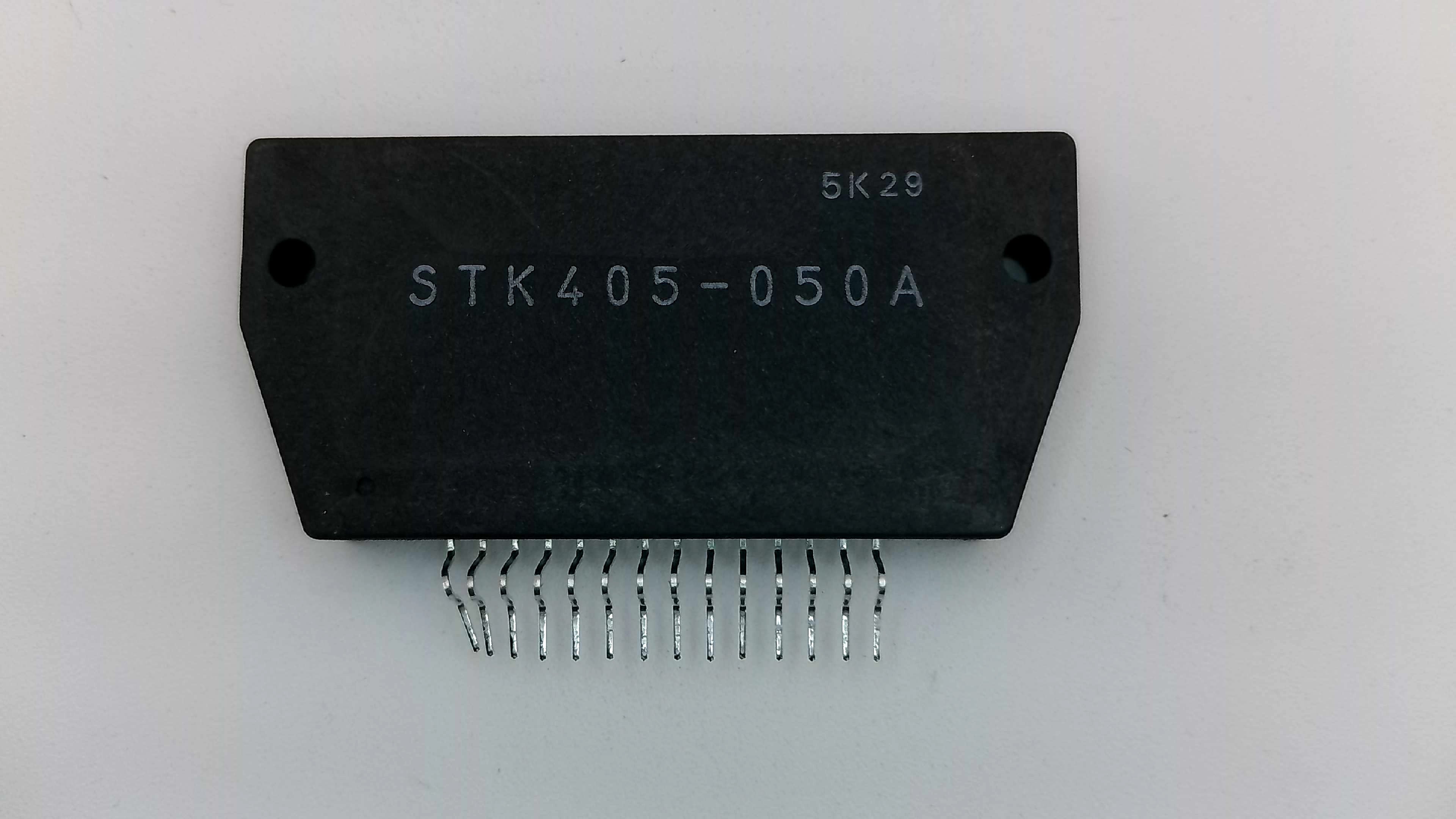 STK405-050A Thick-Film Hybrid IC - 2-Channel Audio Power Amplifier
