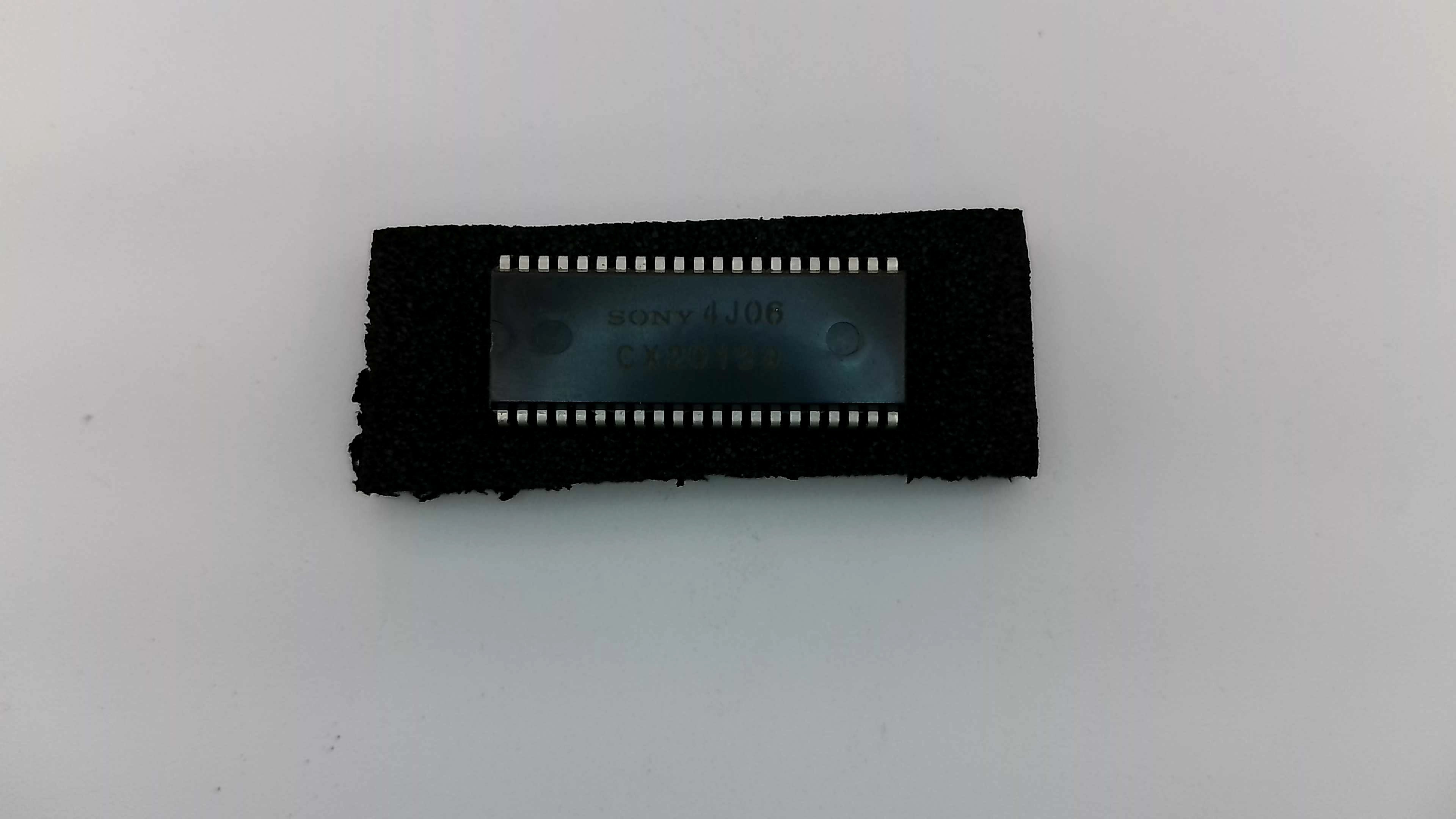 Sony CX20129 TV Jungle Circuit IC - 42-Pin DIP (Part #8-752-012-90)