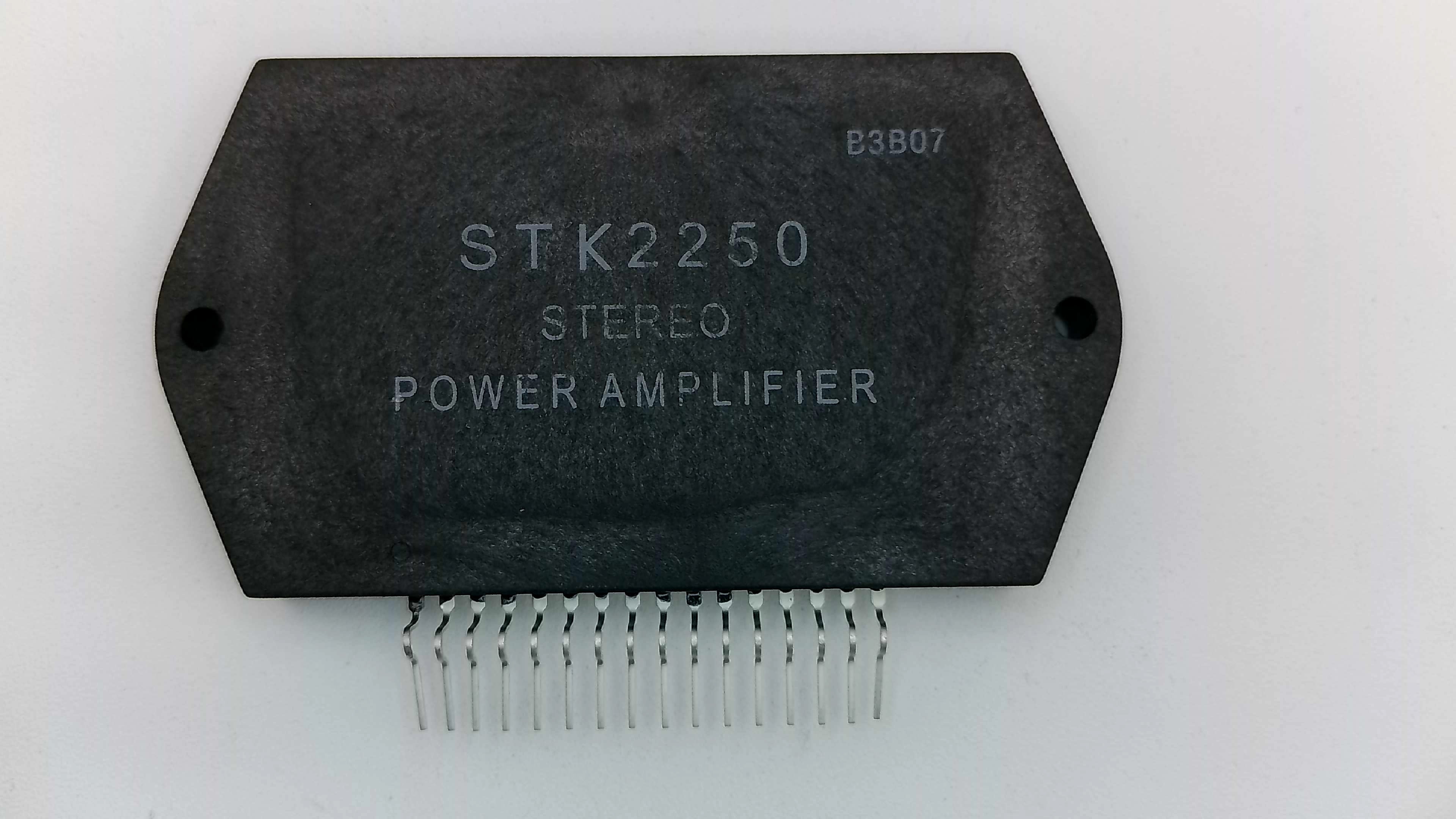 STK2250 Thick-Film Hybrid IC - 2-Channel Stereo Power Amplifier Module