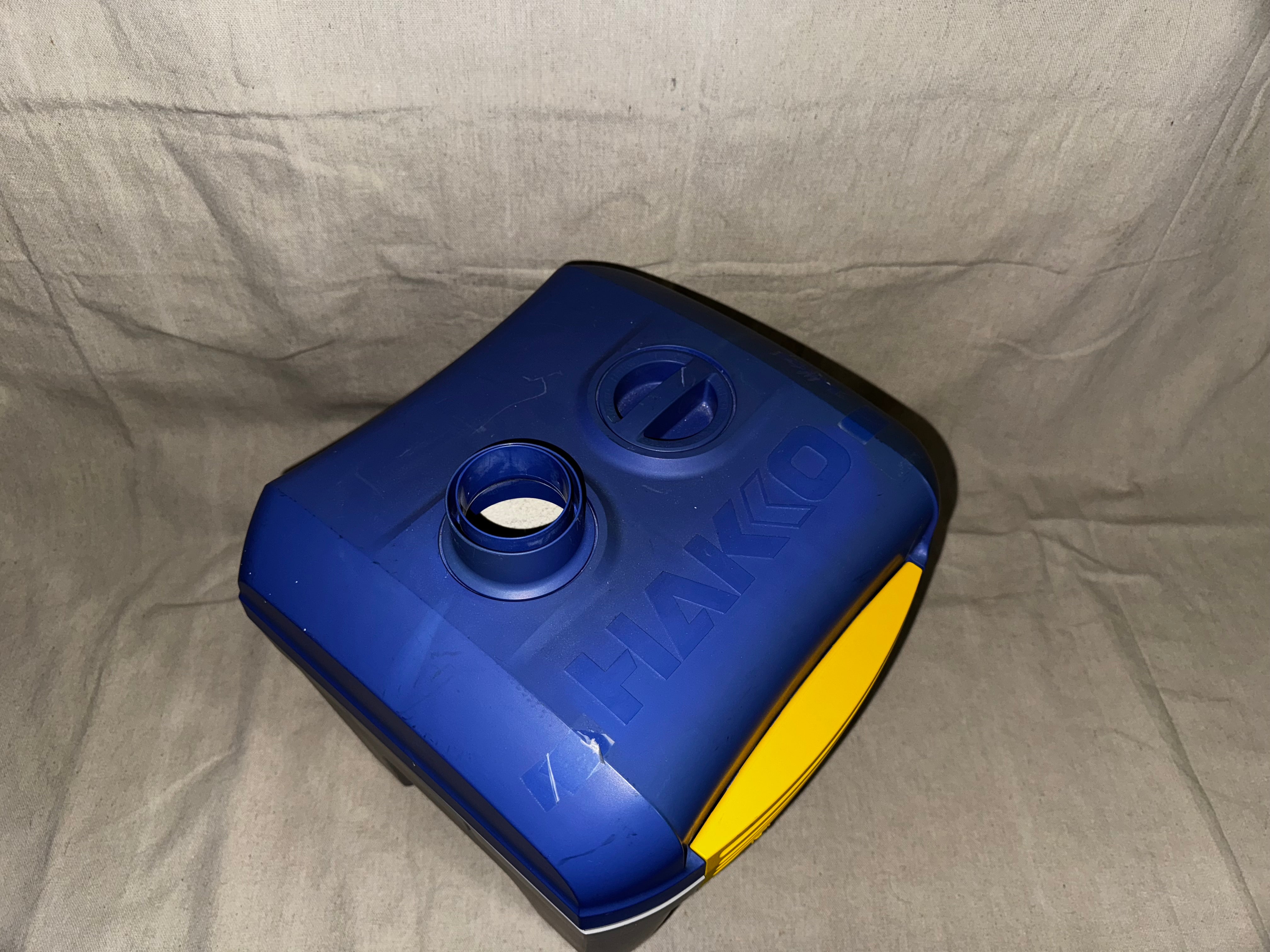 Hakko FA-430 Soldering Fume Extractor top view showing design and features