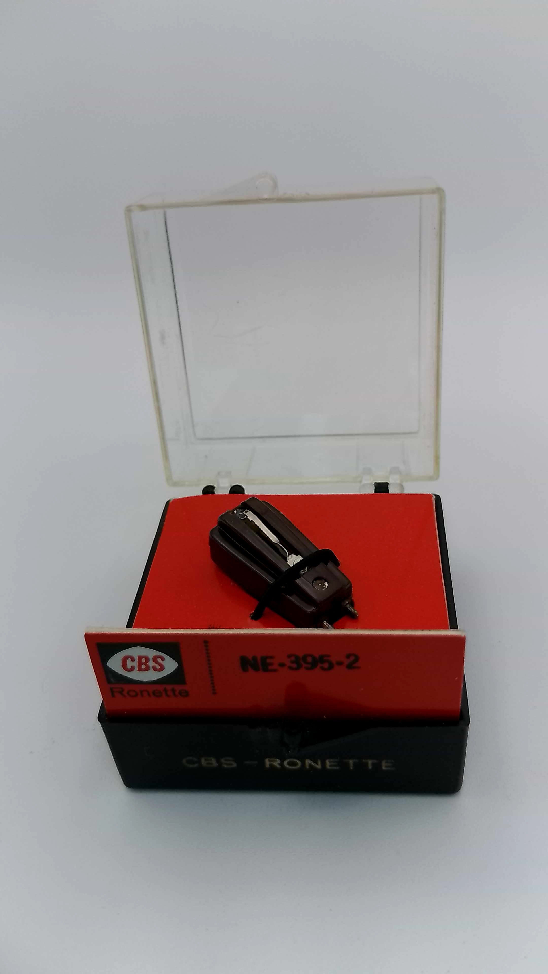 Vintage CBS Ronette NE-395-2 Stereo Crystal Turn-Over Cartridge