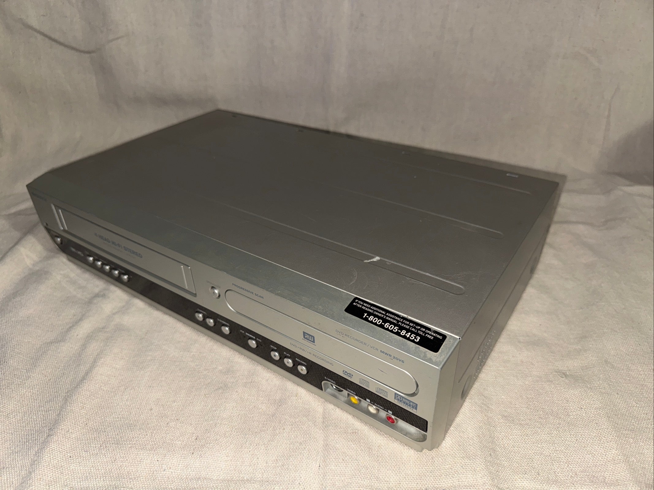 Serviced Magnavox MWR 20V6, a serviced video player in great working condition.