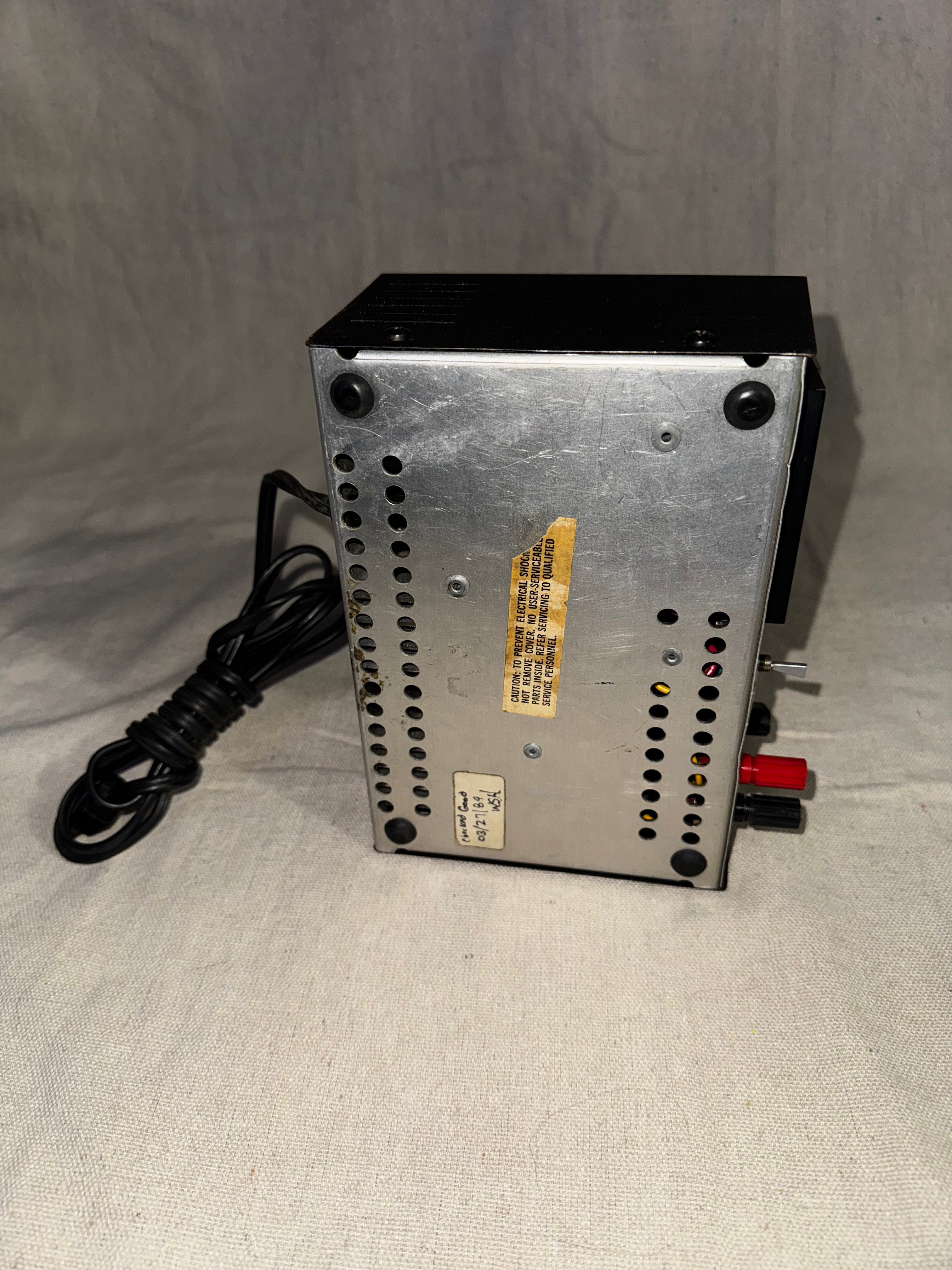 Micronta Radio Shack Variable DC Power Supply 0-24V 1A Cat. No. 22-123