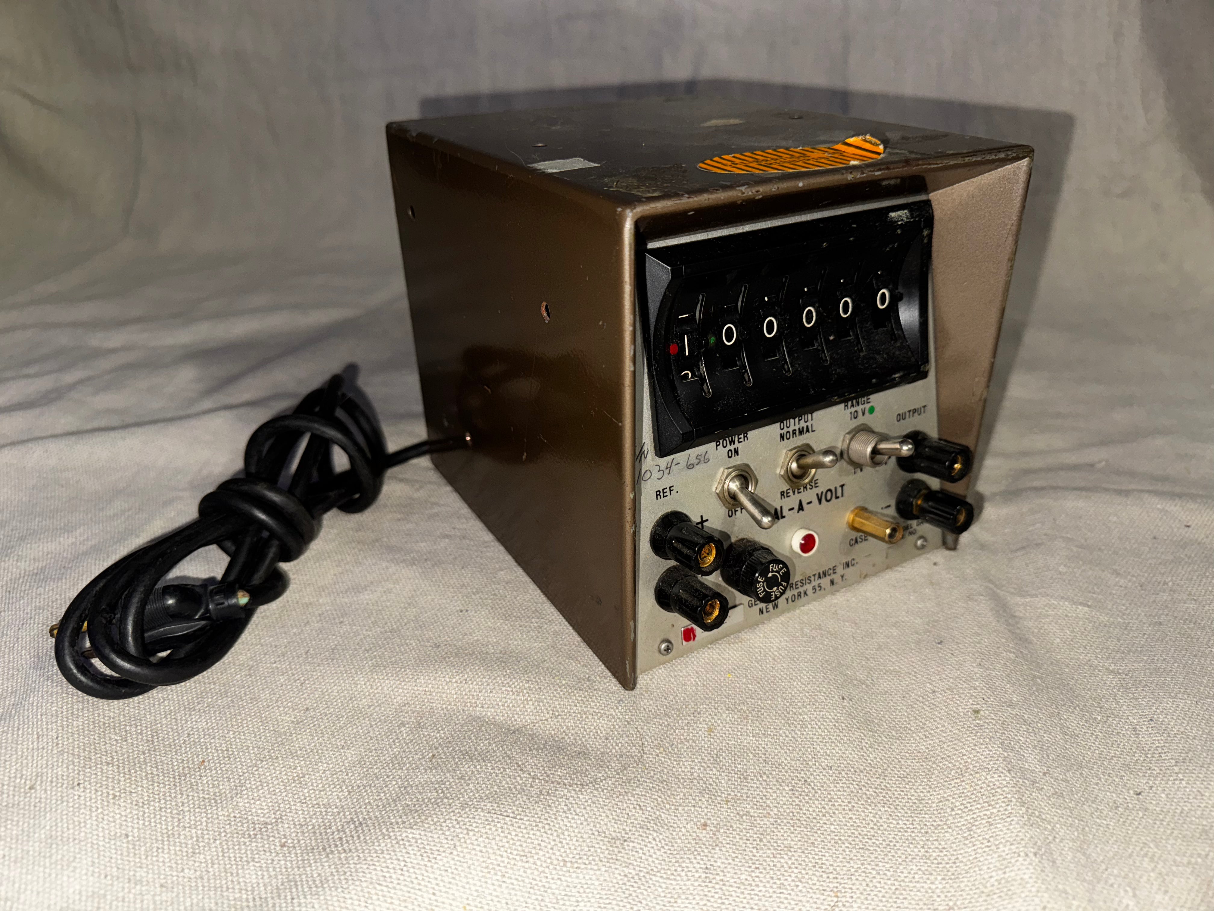 General Resistance Dial A Volt Model DAV 46 Presision Voltage Source