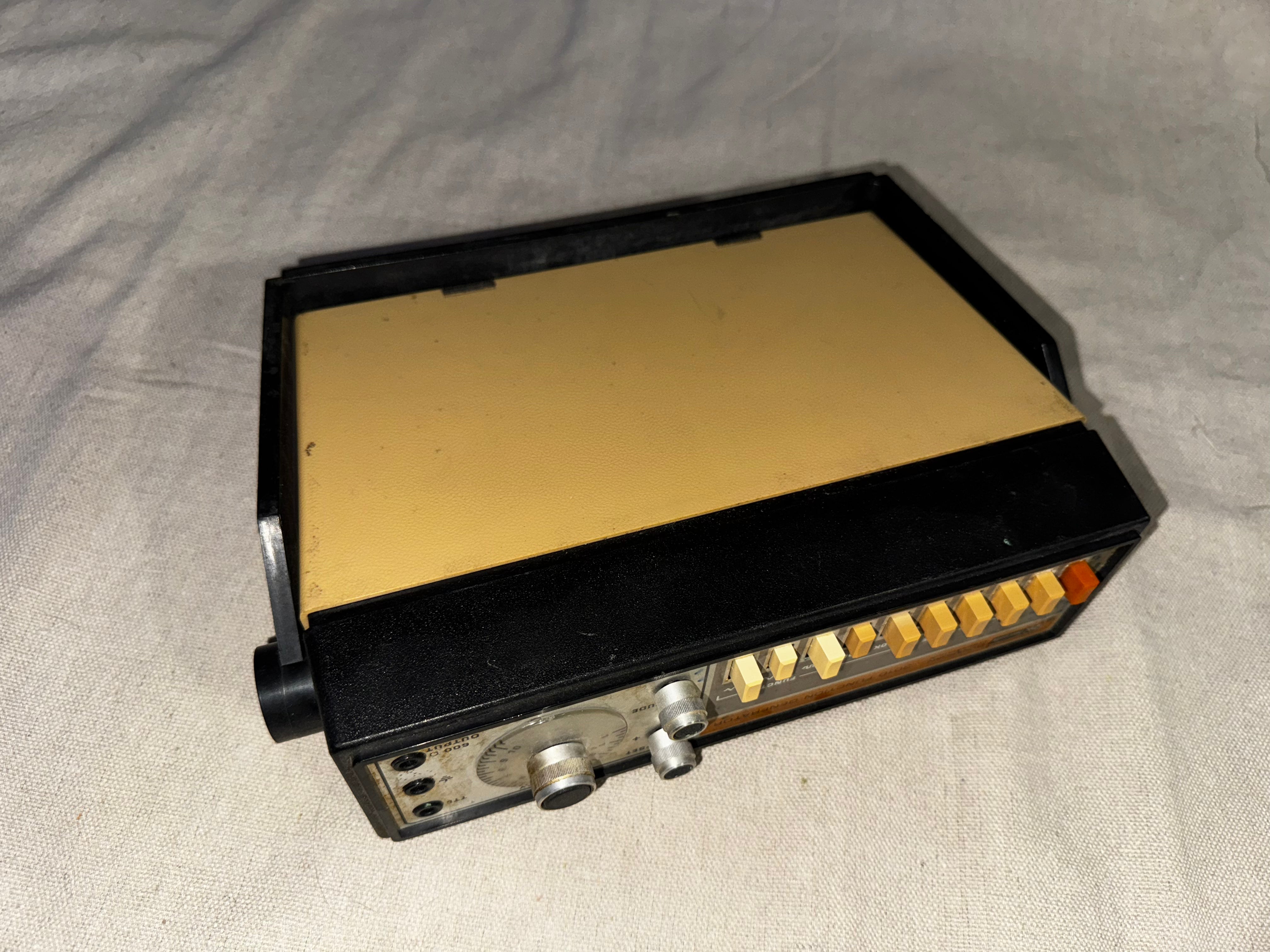 B&K Precision 3010 Function Generator S8360
