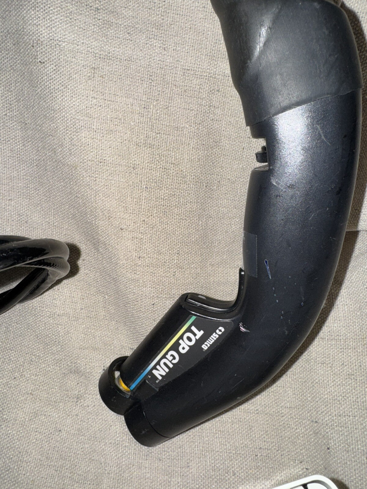 Simco-Ion Top Gun Low Balance Ionizing Air Gun with Sidekick, 120V 4006992 - close-up of the Top Gun handle