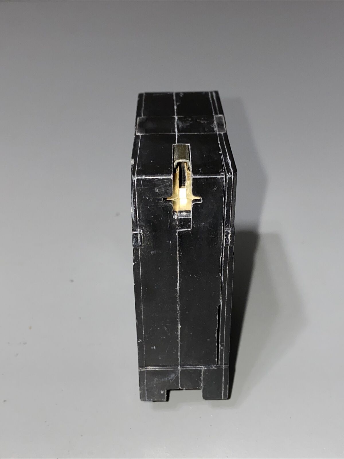 CHALLENGER A2020 20 Amp 2 Pole TANDEM TWIN Circuit Breaker 120/240 volt Type A